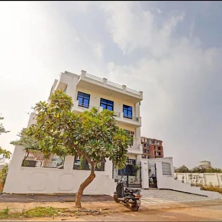 אגרה Hotel Olive Tree מראה חיצוני תמונה