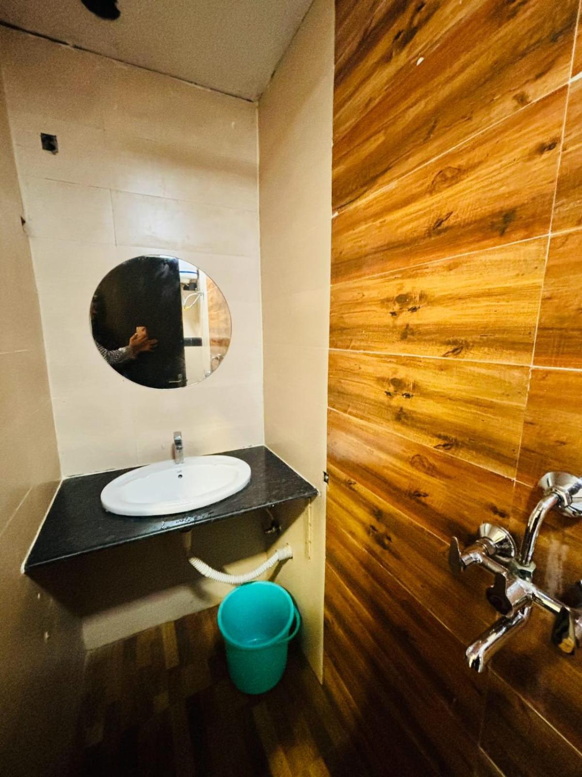 אגרה Hotel Olive Tree מראה חיצוני תמונה