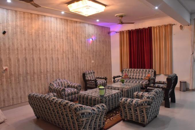 אגרה Hotel Olive Tree מראה חיצוני תמונה